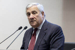 Intesa Sanpaolo raddoppia in Romania, acquisita First Bank