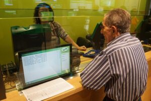 Bp, l'utile del trimestre in calo a 3,29 miliardi di dollari