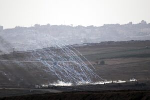 Fonti mediche, 'centinaia morti nel campo profughi a Gaza'