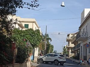 Donnalucata, scontro fra due auto, donna ferita
