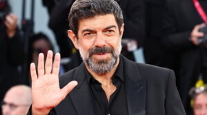 Pierfrancesco Favino: "In passato ho avuto un'esperienza omosessuale"