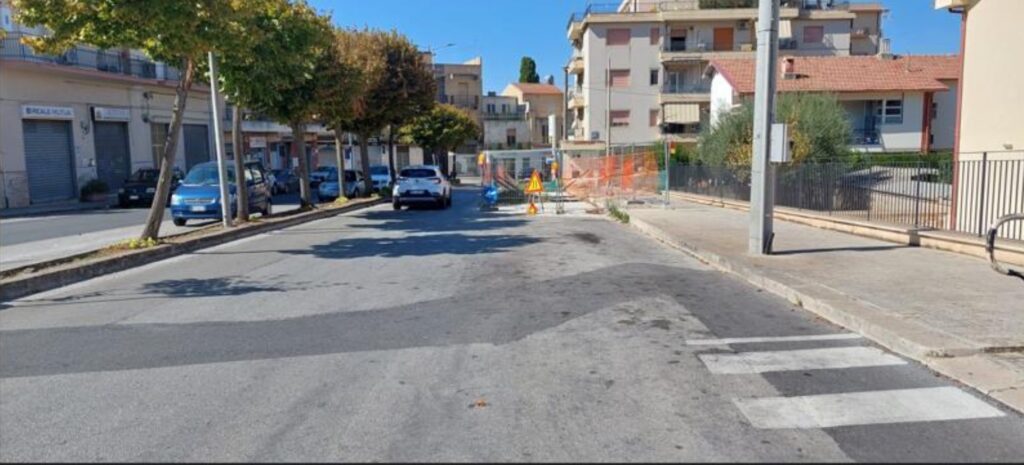 L'infinito cantiere in via De Gasperi a Modica