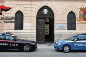 In casa 10mila euro e cocaina, arrestato e denunciata la moglie