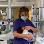 Bambino abbandonato a Ragusa, nè con madre affidataria nè con biologica