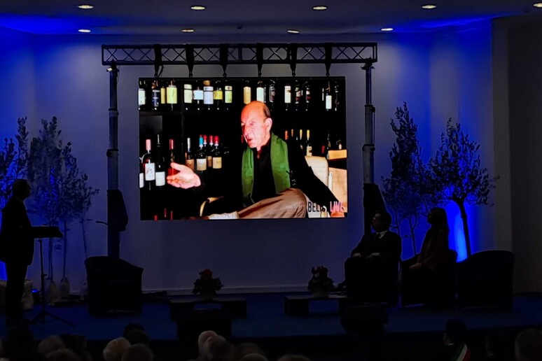 Menfi ricorda Diego Planeta, l’uomo della rinascita del vino