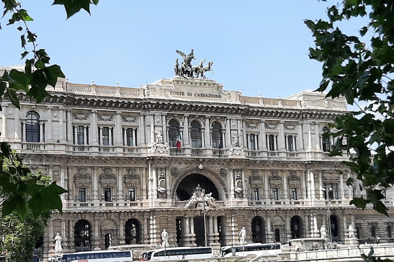Avvelenò il marito col cianuro, confermata condanna a 30 anni