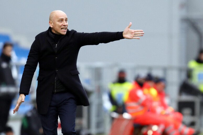 Calcio: Ternana-Palermo 1-1, rosa non sfruttano vantaggio Calcio: Ternana-Palermo 1-1, rosa non sfruttano vantaggio