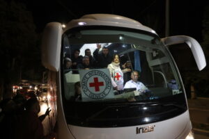 Israele, rilasciati 30 detenuti palestinesi