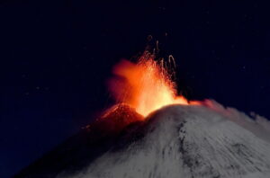 Etna, è una esplosione social
