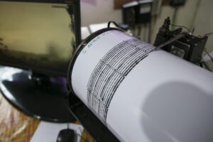 Autorità filippine, allerta per uno 'tsunami distruttivo'