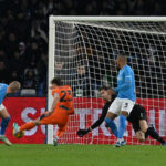 L'Inter passa 3-0 a Napoli e torna in testa al campionato