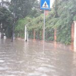 “Mondello quando piove diventa Venezia”, Striscia e Stefania Petyx