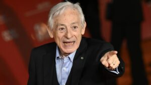 Leo Gullotta: "Io etero fino a 30 anni"