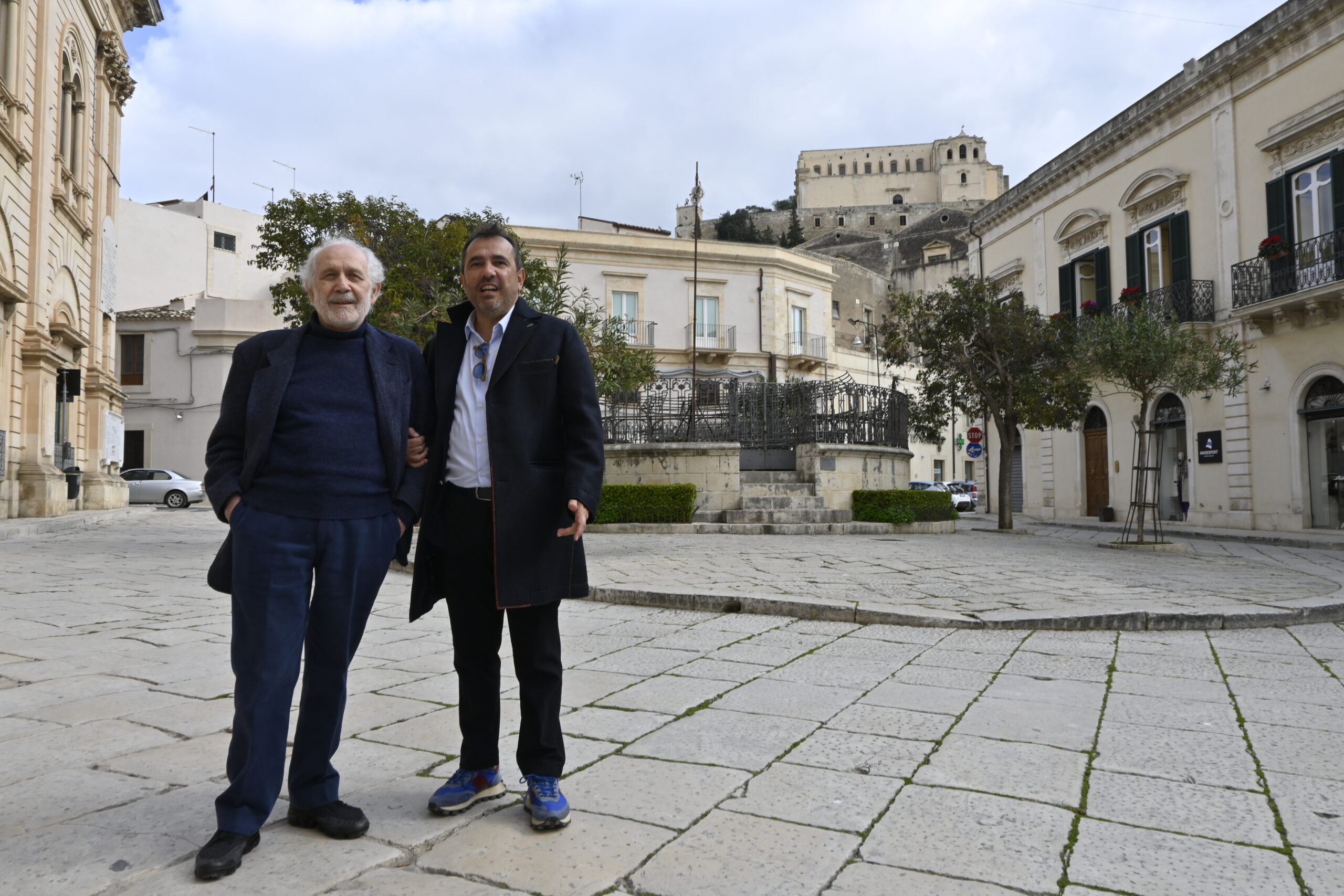 Emilio Isgrò e il respiro di Scicli