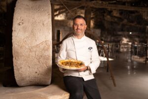 Ambientazione mozzafiato e pizza esperienziale da Incavò