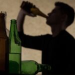 Modica, bevono alcol (e si ubriacano) senza pagare