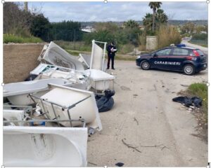 Discarica abusiva a Marina di Ragusa, arrivano i carabinieri