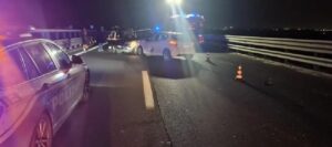 Incidente sulla Siracusa-Catania, coinvolte quattro auto: un ferito grave