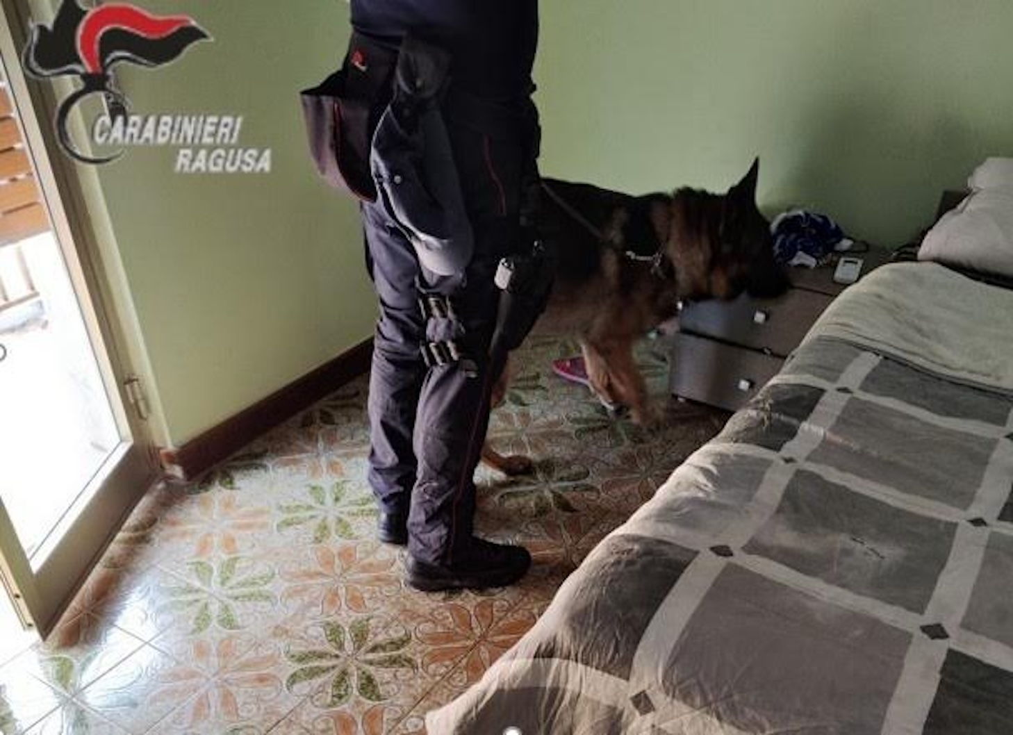 Ispica, arrestato 19enne trovato con cocaina e hashish
