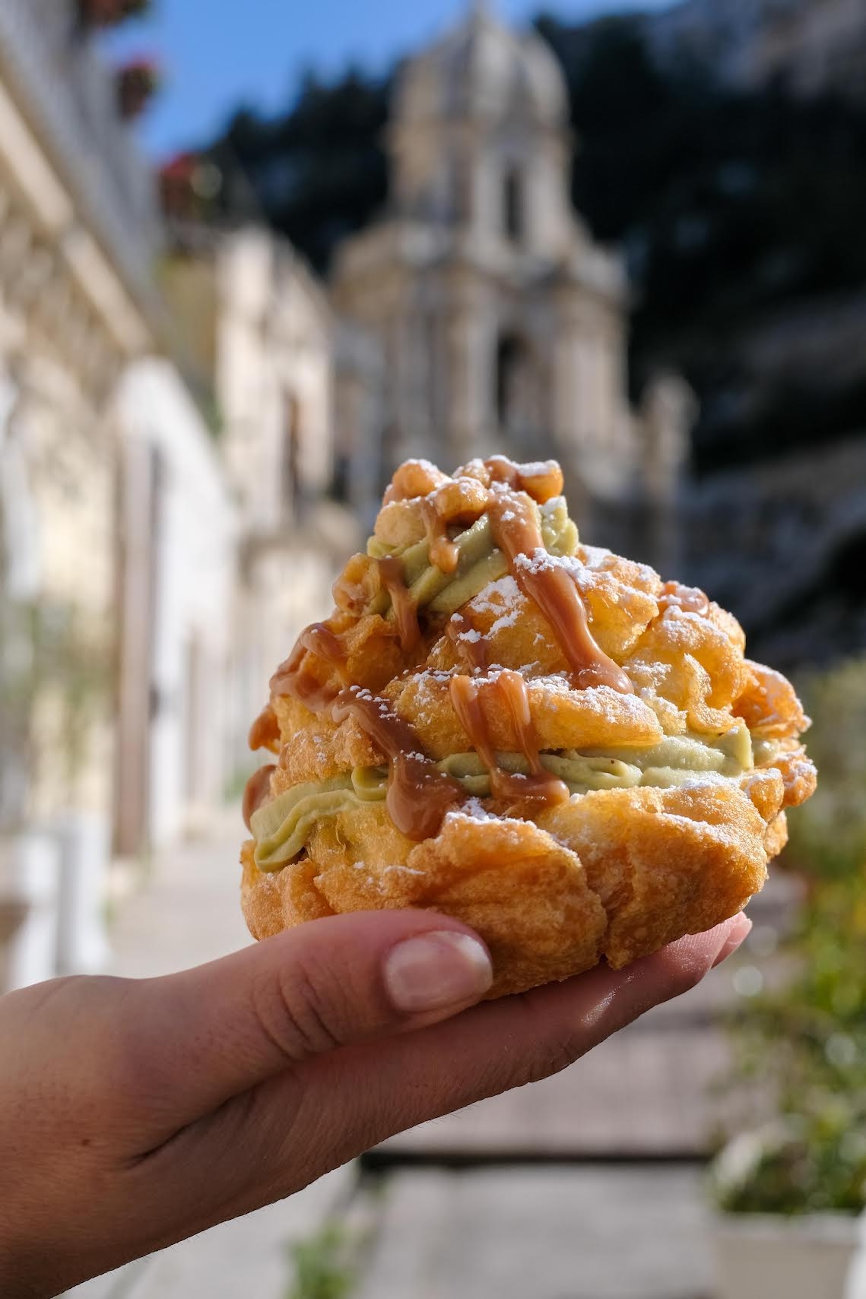 Le Zeppole di Cannolia, 5 gusti per festeggiare la Cavalcata di San Giuseppe