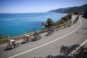 Ciclismo, nel 2025 il Giro d'Italia torna in Sicilia