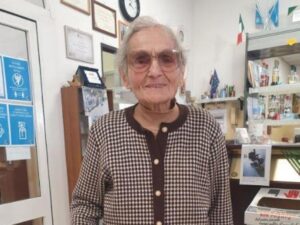 Multata a 103 anni con la Panda, lei: "Mi compro una Vespa"