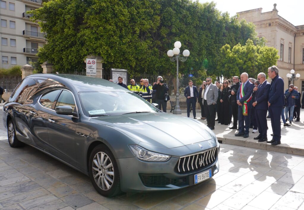 Il lungo addio a Joe Barone della sua Pozzallo