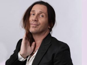 Povia in concerto a Giarratana per la patrona