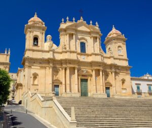 Per visitare la Cattedrale di Noto si dovrà pagare