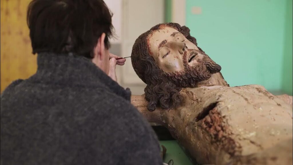 Visite guidate al Cristo ligneo a Modica