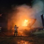 A fuoco i mezzi pesanti in un'azienda di scavi a Vittoria