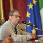 Gianfranco Miccich&egrave; portava il gatto dal veterinario con l'auto blu