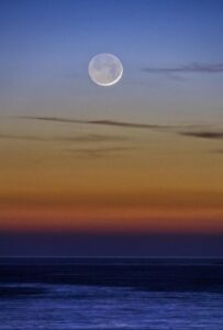 La Luna a Punta Secca
