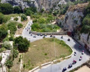 Moto, 450 vespe al Parco Forza di Ispica