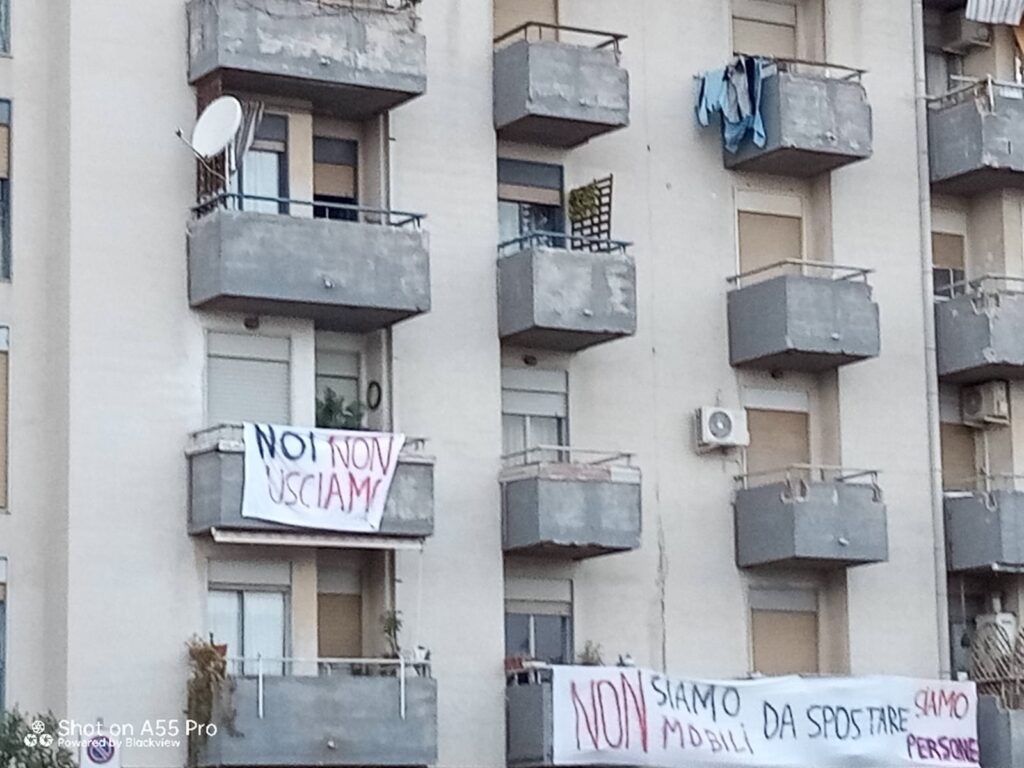 Case popolari a Pozzallo, lo strano silenzio e il cerino acceso