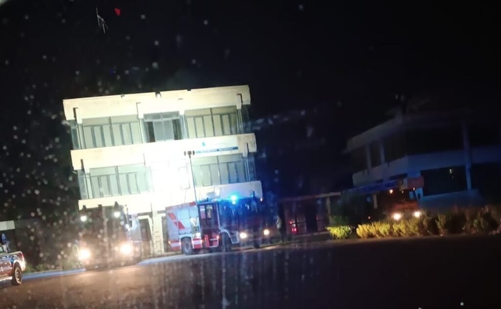 Incendio all'agenzia marittima di Pozzallo, preso l'autore