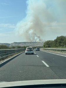 Grosso incendio tra Canicattini e Siracusa