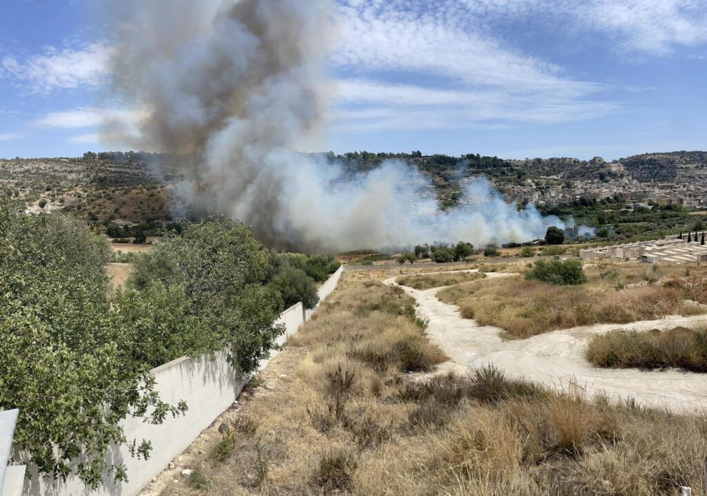 Sul solito incendio di Scicli