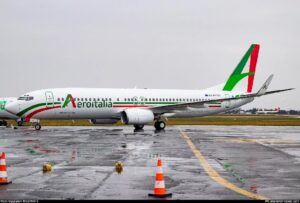 Aeroporto di Comiso, Aeroitalia taglia i voli?