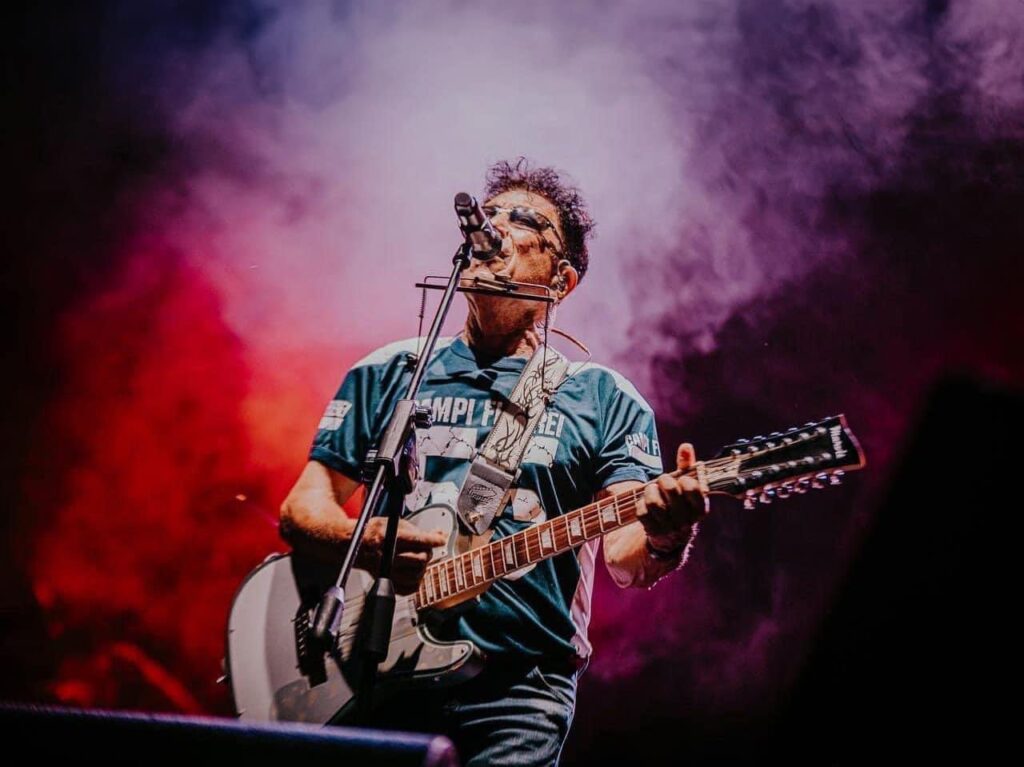 Concerti, Edoardo Bennato a Marina di Modica domenica 25 agosto