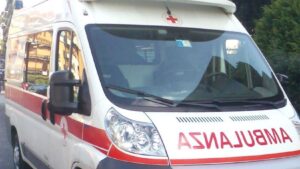 Bimbo di 4 anni morto in casa per il crollo di un contenitore da scaffale