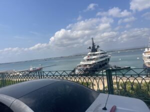 Yacht, il Man of Steel in Ortigia a Siracusa