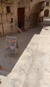 Preso il gambiano che minacciava i turisti a Modica