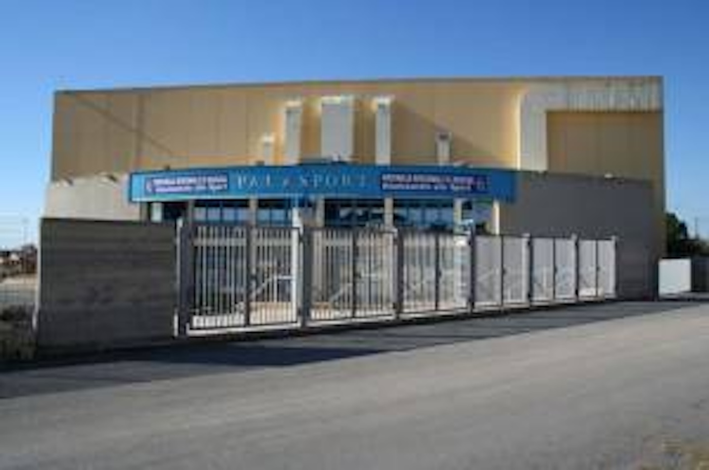 Affidato al Comune di Modica il PalaRizza