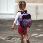 Paura per una bambina colpita alla testa da un calcinaccio a scuola