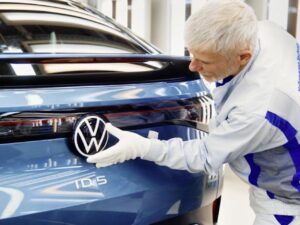 I due anni che si è data la Germania per ribaltare la crisi dell'auto