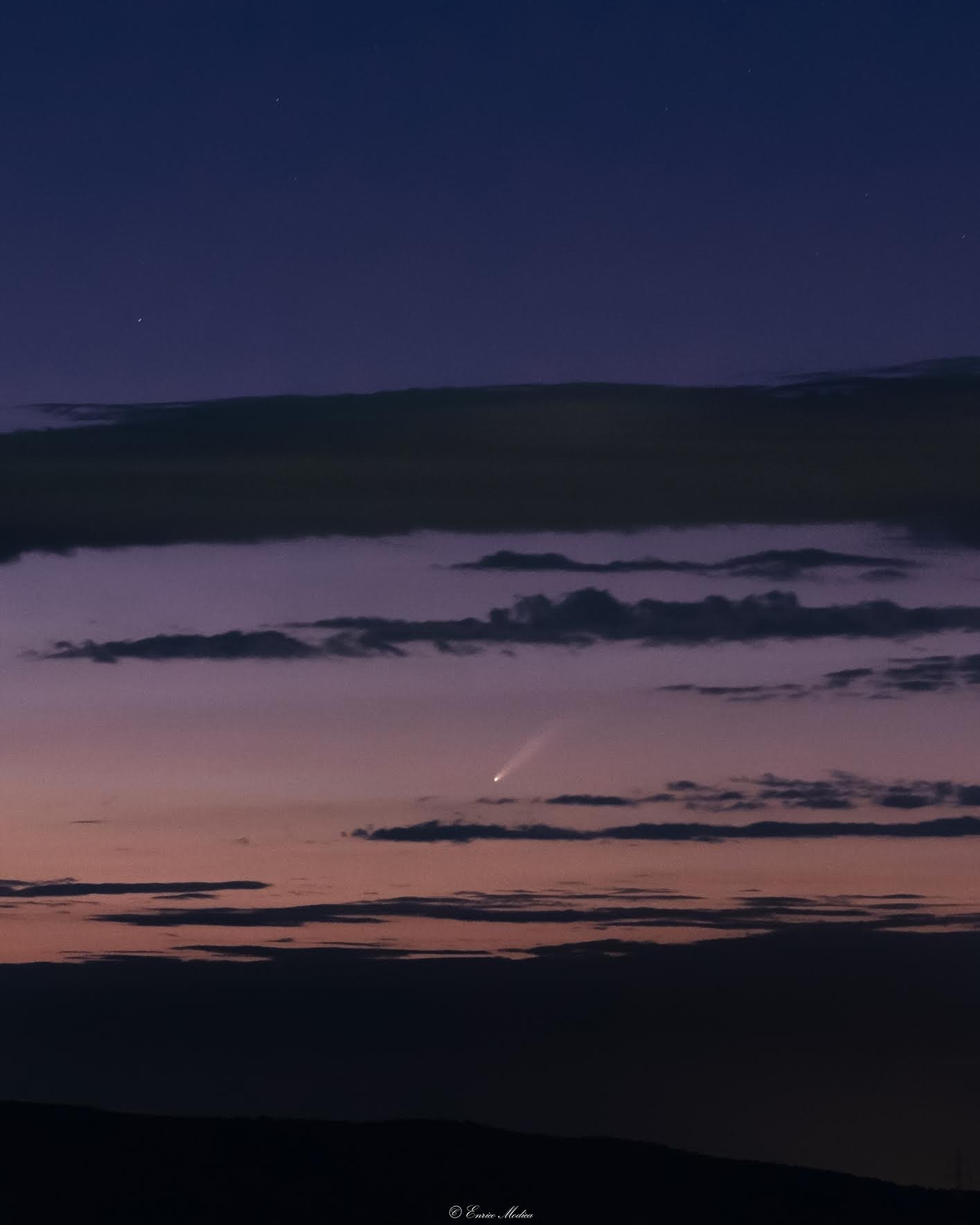 Astrofotografia, una comenta nella campagna modicana