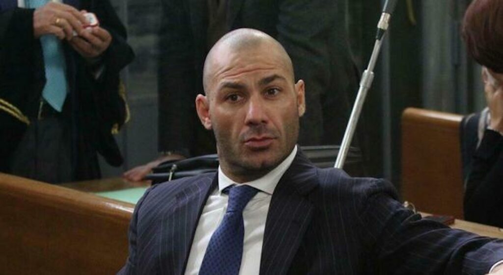 Riccardo Bossi, figlio di Umberto, processo: reddito cittadinanza illegale