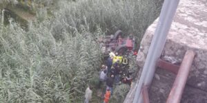 Jeep Forestale precipita da un viadotto, un operaio morto e due feriti