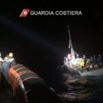 Pozzallo, Guardia Costiera soccorre velista infortunato